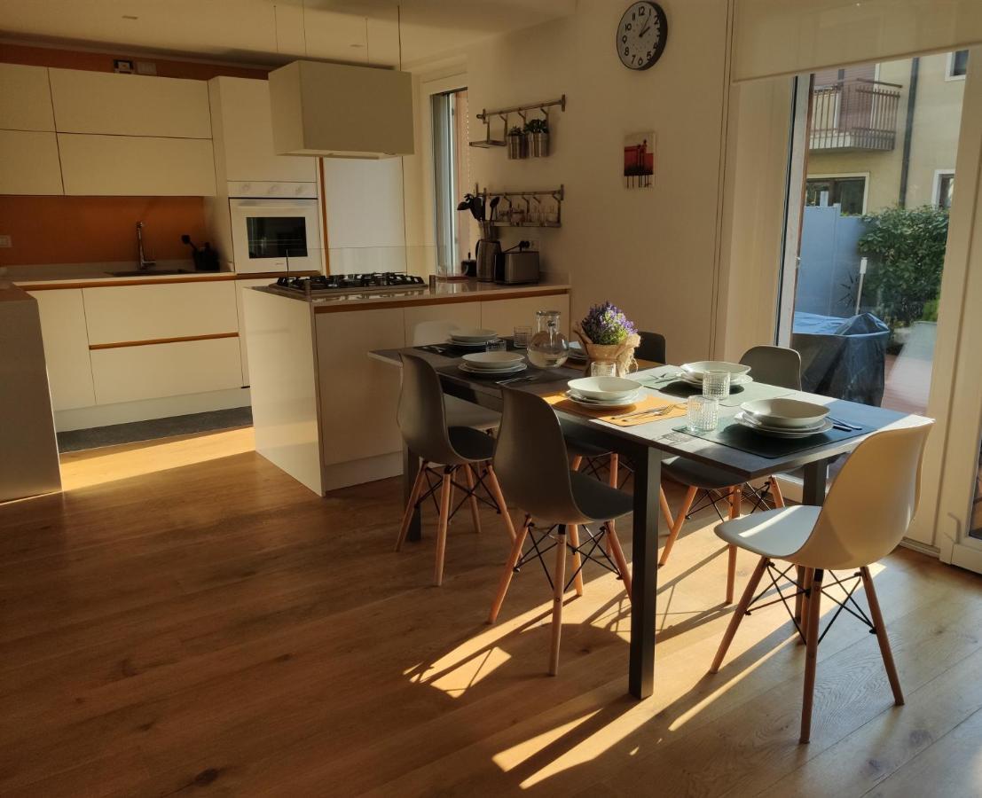 Family Garden Apartment 리바 델 이탈리아 베로나 외부 사진